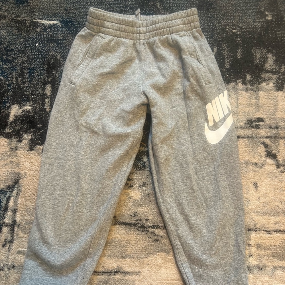 Nike joggers, Boys M, Youth M